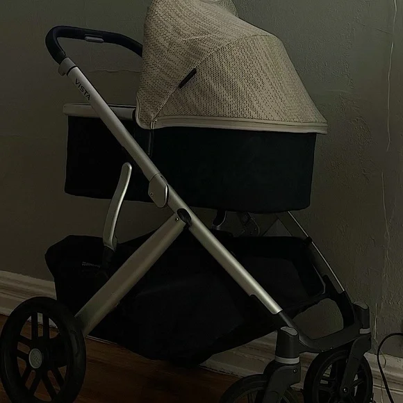 COPY - Uppa Baby Vista Stroller including Bassinet and Rumble seat (2019) - Picture 3 of 4